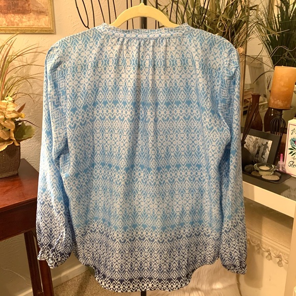 Gap Top - Picture 3 of 7